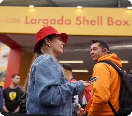 Visitantes na área Largada Shell Box